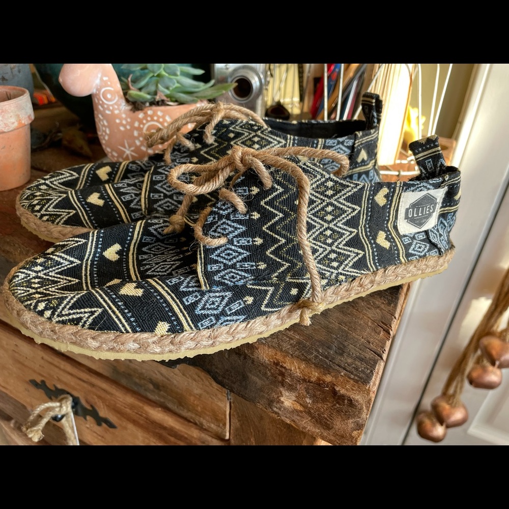 Ollies uniquely made canvas shoes. New.